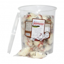 Beijinho de leite com coco